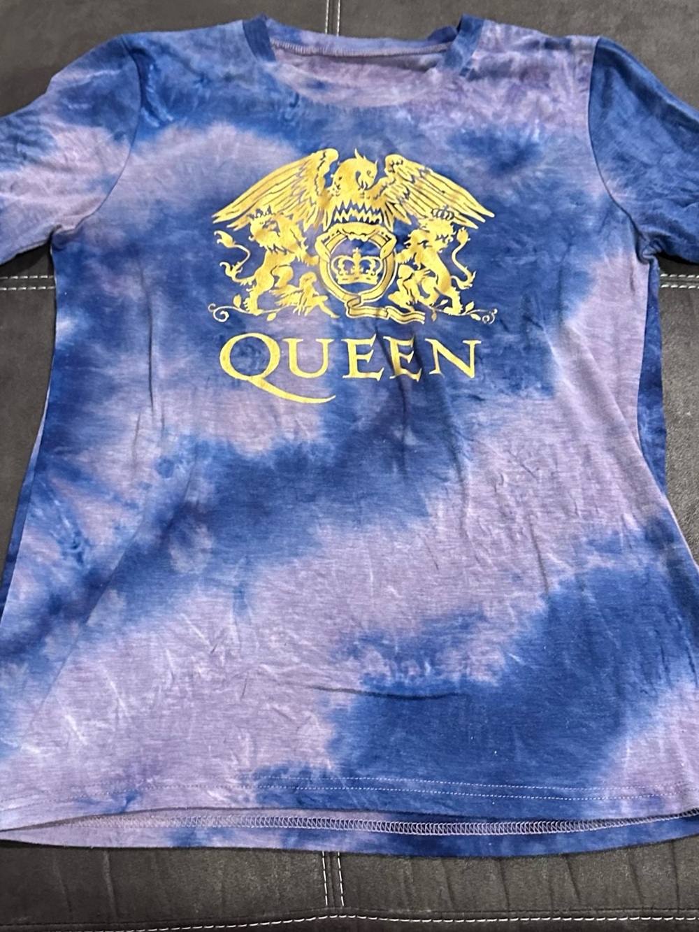 QUEEN blue and purple band tee